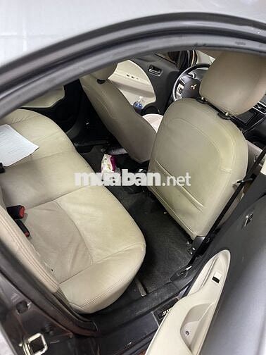 Mitsubishi Attrage 2015 Tự động 100000 km Xám