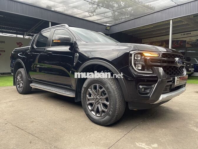 Ford Ranger Wildtrak 2023 lướt 27.000 km