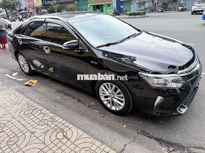 Toyota Camry 2019 2.0E Đen 67000km