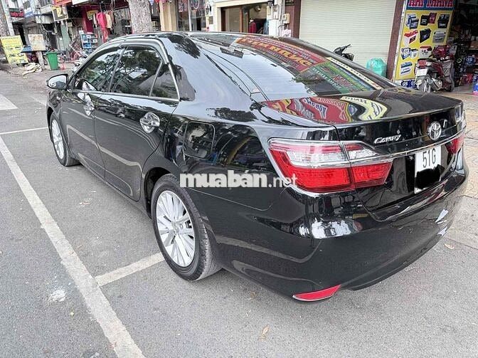 Toyota Camry 2019 2.0E Đen 67000km