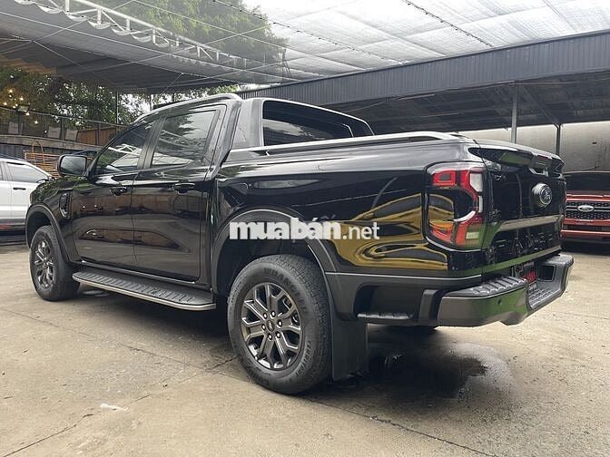 Ford Ranger Wildtrak 2023 lướt 27.000 km