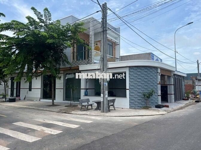 BÁN GẤP LÔ GÓC 2 MẶT TIỀN GIÁ 1TỶ250 NGAY VÒNG XOAY CỐNG BÀ SÁU