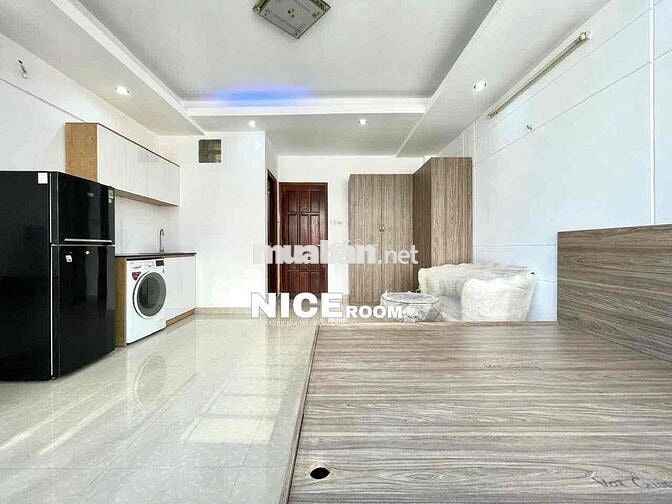 Căn hộ ban công 40m2 giặt riêng ngay Bùi Hữu Nghĩa gần chợ Bà Chiểu,Q1