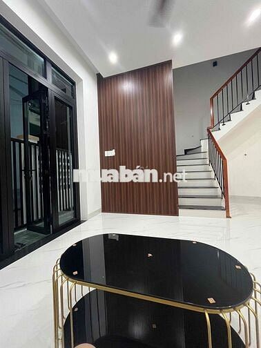 Chào bán nhà 2 tầng cẩm lệ, sau lưng nhà mặt tiền