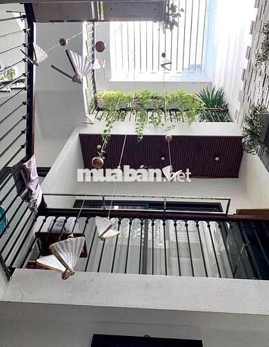 Bán nhà mặt phố Phạm Hồng Thái