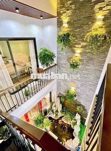 Bán nhà mặt phố Phạm Hồng Thái
