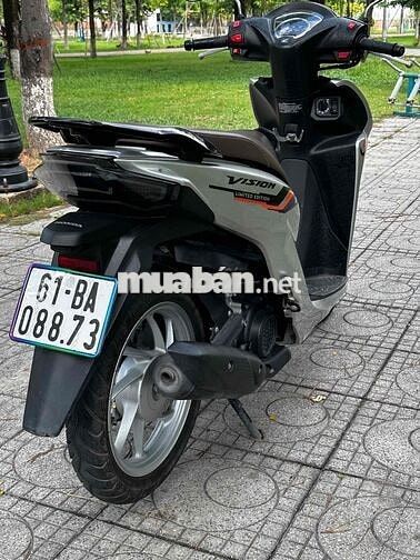 Honda Vision Limited Edition Bạc bs 61 kí giấy.