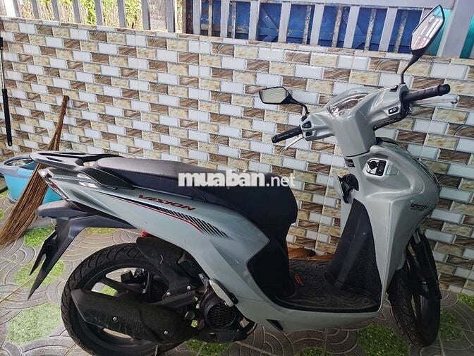 Honda Vision 2024 xám 5.000 km