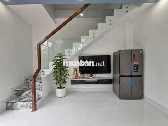 Nhà trệt lầu hẻm thông hẻm 12 , 7 , 6 