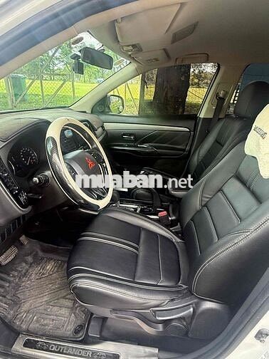 Mitsubishi Outlander 2019 tự động 2.0