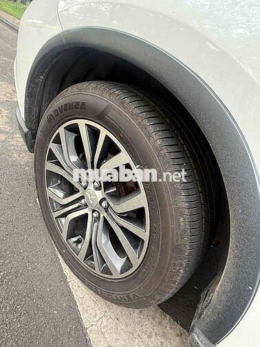 Mitsubishi Outlander 2019 tự động 2.0