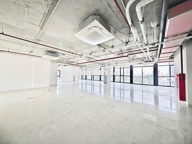 Hàng hiểm 285M mặt phố Hào Nam chỉ 40tr vuông đét full kính