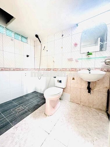 Phòng trọ dịch vụ dá rẻ, cam kết như hình gần vòng xoay Lê Đại Hành