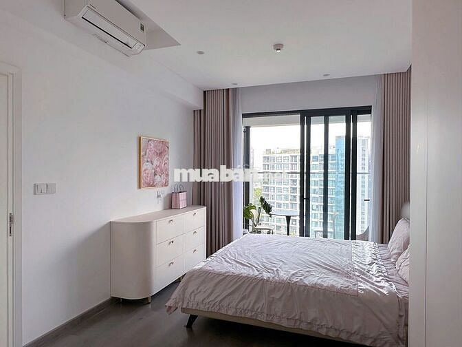 Bán 3PN2WC 118m2 Diamond Alnata Plus nhà xịn, view hồ bơi, giá 10,8 tỷ