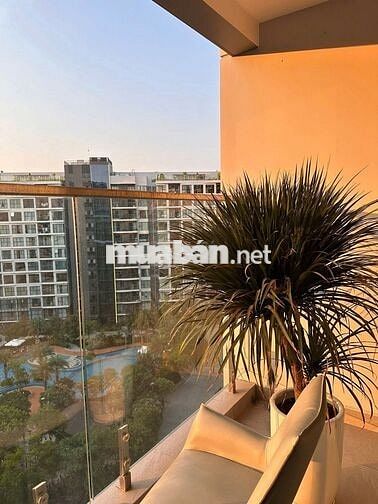 Bán 3PN2WC 118m2 Diamond Alnata Plus nhà xịn, view hồ bơi, giá 10,8 tỷ