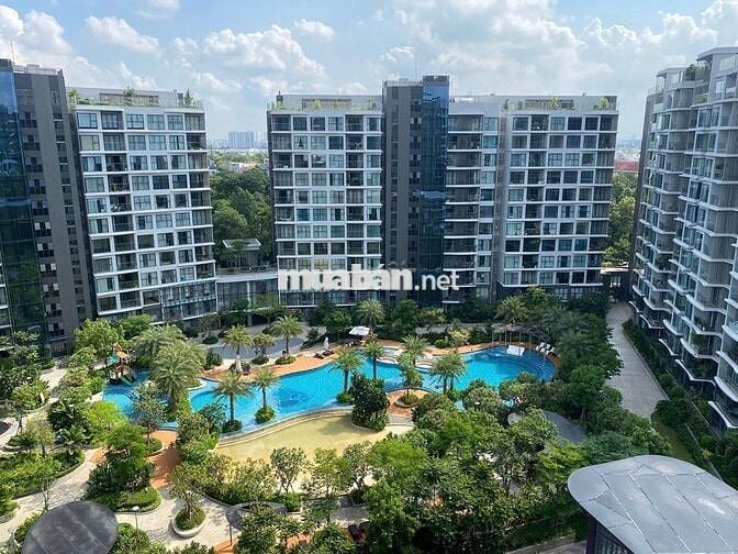 Bán 3PN2WC 118m2 Diamond Alnata Plus nhà xịn, view hồ bơi, giá 10,8 tỷ