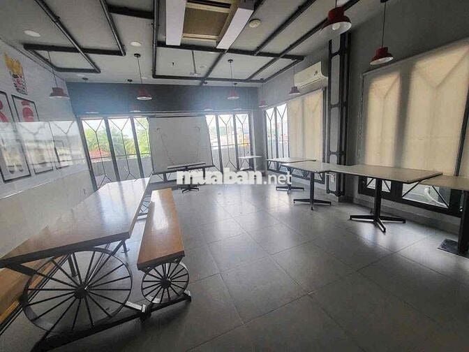 MẶT TIỀN LẠC LONG QUÂN 3LẦU 8X12