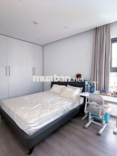 Bán 3PN2WC 118m2 Diamond Alnata Plus nhà xịn, view hồ bơi, giá 10,8 tỷ
