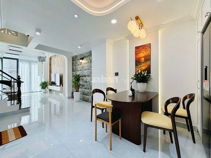 Bán gấp nhà mới đường Phan Đăng Lưu, phường 3, quận Bình Thạnh, 4 tầng