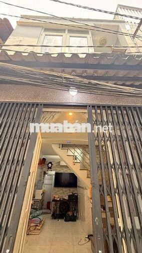 NHÀ ĐẸP TÔN ĐẢN Q4- 2 LẦU ĐÚC- 3x7m- KO QH CHỈ 2 TỶ NHỈNH 