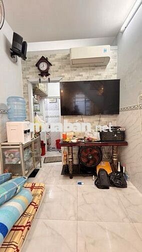 NHÀ ĐẸP TÔN ĐẢN Q4- 2 LẦU ĐÚC- 3x7m- KO QH CHỈ 2 TỶ NHỈNH 