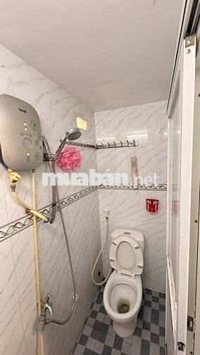 NHÀ ĐẸP TÔN ĐẢN Q4- 2 LẦU ĐÚC- 3x7m- KO QH CHỈ 2 TỶ NHỈNH 