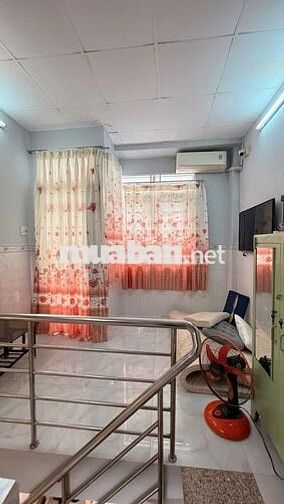 NHÀ ĐẸP TÔN ĐẢN Q4- 2 LẦU ĐÚC- 3x7m- KO QH CHỈ 2 TỶ NHỈNH 