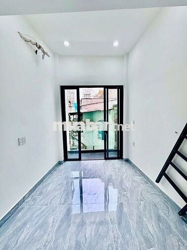 Nhà dt16m2 đúc 2,5 tấm 2pn hẻm 2.5m đường Lạc Long Quân, P3, Quận 11