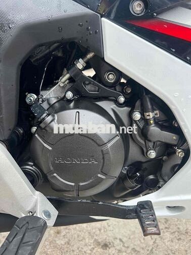 Honda Winner V4 2024 Trắng đen bán trả góp
