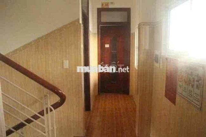 BÁN NHÀ MẶT TIỀN GẦN KHU QUÂN ĐỘI