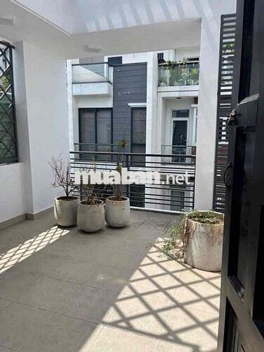 Cho Thuê Nhà Nguyên Căn Nội Thất Hiện Đại