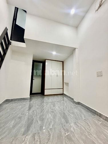 Nhà dt16m2 đúc 2,5 tấm 2pn hẻm 2.5m đường Lạc Long Quân, P3, Quận 11