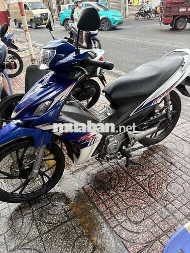 Suzuki Axelo Xanh trắng