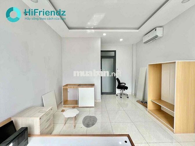 STU BAN CÔNG CỬA SỔ TRỜI GẦN VLU- IUH
