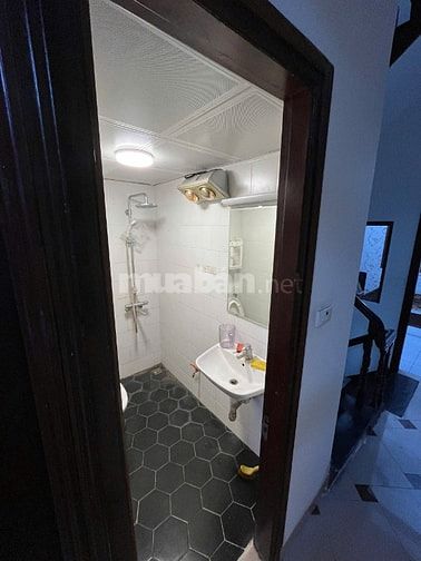 Chính chủ cho thuê nhà đẹp tại phố Thái Hà