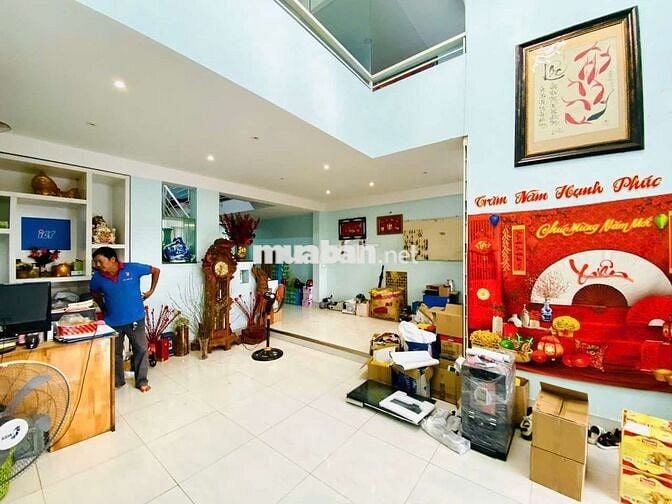 Cần bán nhà KDC Sài Gòn Chợ Lớn, 1 trêt 4 lầu, SHR, giá 12 tỷ (TL)
