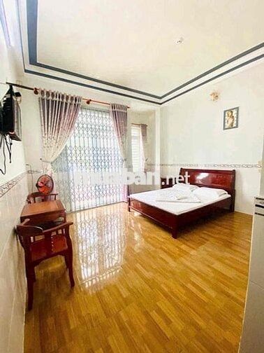 CHO THUÊ NHÀ TRỆT 2 LẦU ĐẸP-FULL NỘI THẤT-TRỤC CHÍNH KDC CÔNG AN- 9PN