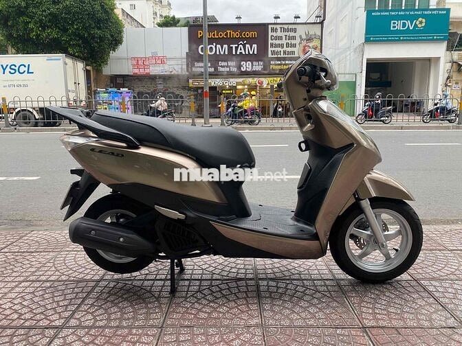 Honda Lead 125 2016 Vàng