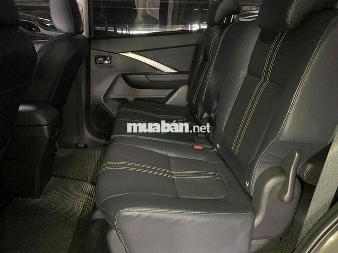 Mitsubishi Xpander Cross 2023 34000 km Xám