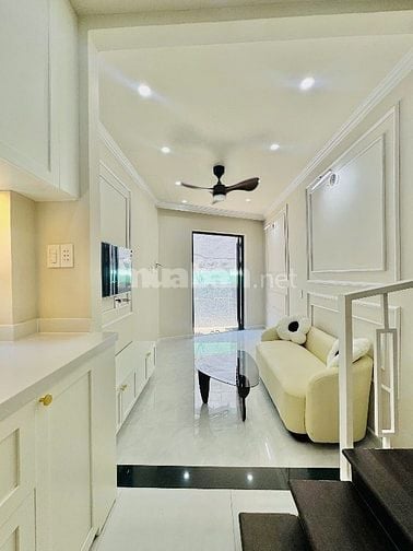 BÁN GẤP GIẢM MẠNH CÒN 4.95TỶ - NHÀ 4 TẦNG NGAY PHẠM VĂN ĐỒNG, BÌNH