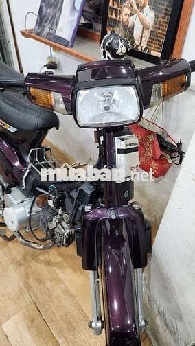 Honda Dream màu Nâu tím