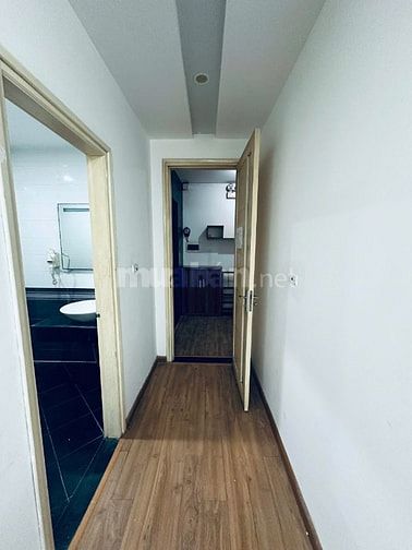 Cho thuê căn hộ tầng 4 mặt phố Trần Quang Diệu