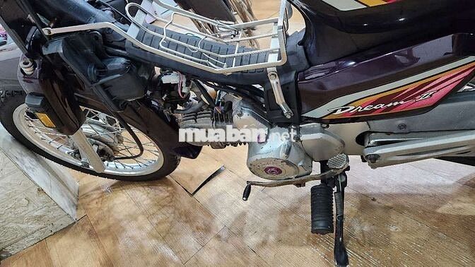 Honda Dream màu Nâu tím