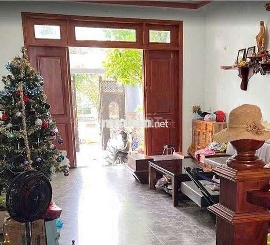 Nhà 2 Lầu 130m2 gần Chợ Bà Điểm