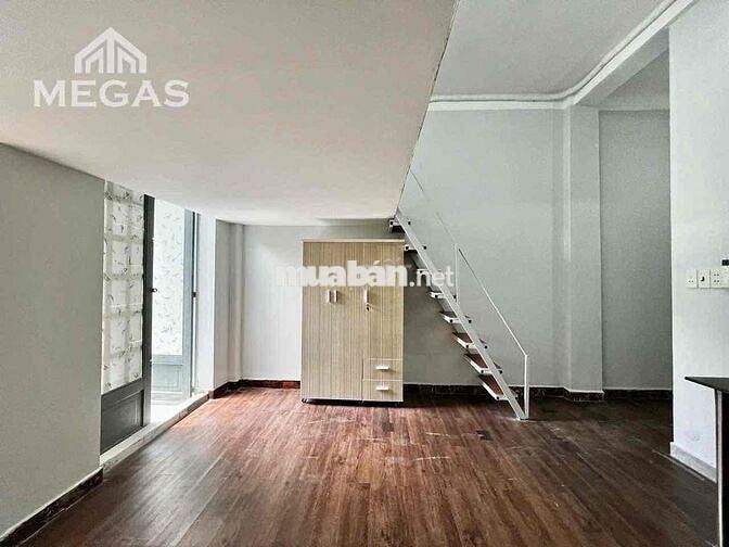 Ngay Ng Tri Phương_Duplex_Bancolny_ThoángGió ĐónNắng_FullNT_Thang máy