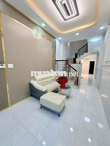 Nhà hẻm xe hơi 166 Nguyễn Duy 2 lầu