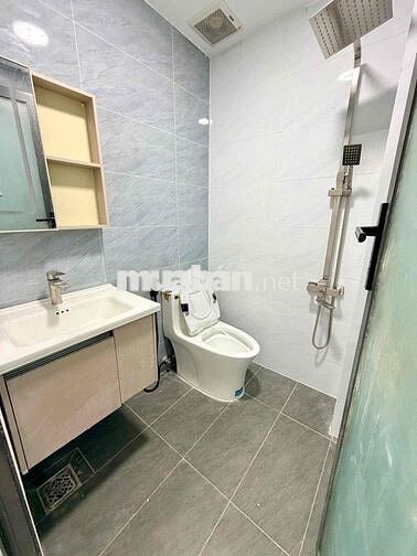 Nhà hẻm xe hơi 166 Nguyễn Duy 2 lầu