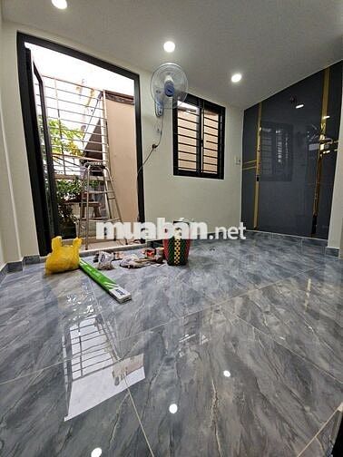 bán nhà mời xây Ngang 3.6 x 3 tấm nhĩnh 2 Đ cạnh Q1