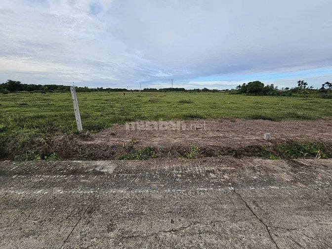 Đất thổ cư ngay KCN Phước Đông.  8m ngang. 620tr hết đất 