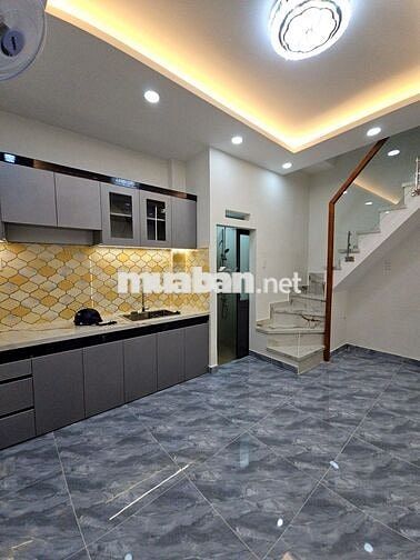 bán nhà mời xây Ngang 3.6 x 3 tấm nhĩnh 2 Đ cạnh Q1